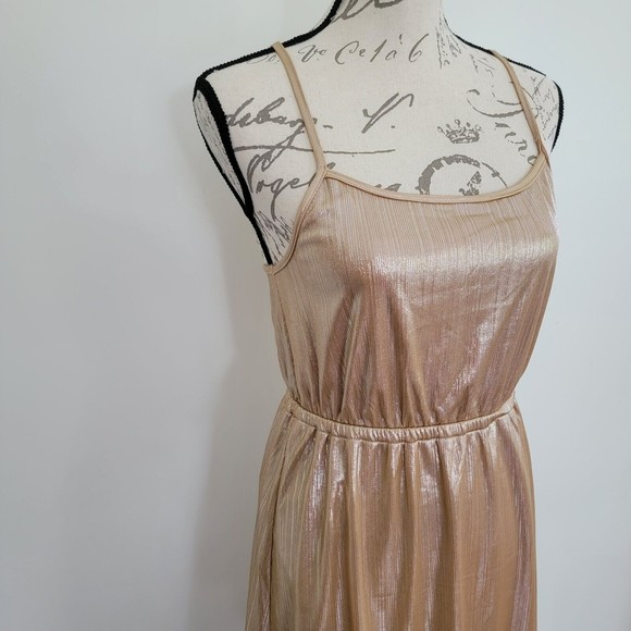 Wild Blue x Sadie Robertson Sz M Juniors Sheath Dress Gold Metallic NWT - Picture 2 of 9